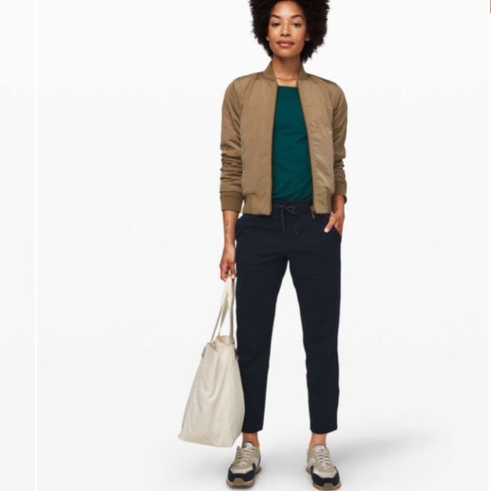 Lululemon On the Fly 7/8 Pant Woven